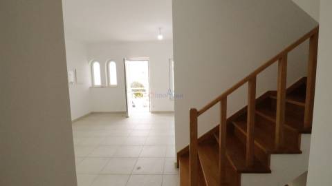 MORADIA T4 COM VISTA MAR NA ERICEIRA E GARAGEM PARA TRÊS CARROS