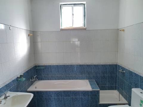 Moradia Devoluta T5+1 Venda em Pego,Abrantes