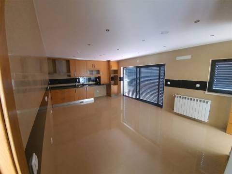 Moradia T5 Venda em Abrantes (São Vicente e São João) e Alferrarede,Abrantes