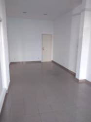 Loja em Massamá, Monte Abraão