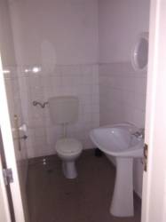 Loja em Massamá, Monte Abraão