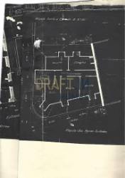 Casarão no centro de Queluz, para remodelar/reconstruir