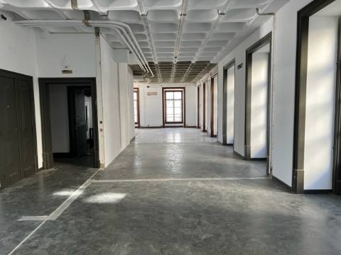 Apartamento  com excelente localização, no coração de Lisboa na Baixa Chiado.