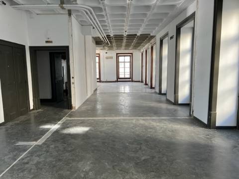 Apartamento  com excelente localização, no coração de Lisboa na Baixa Chiado.