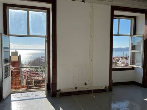 Apartamento  com excelente localização, no coração de Lisboa na Baixa Chiado.