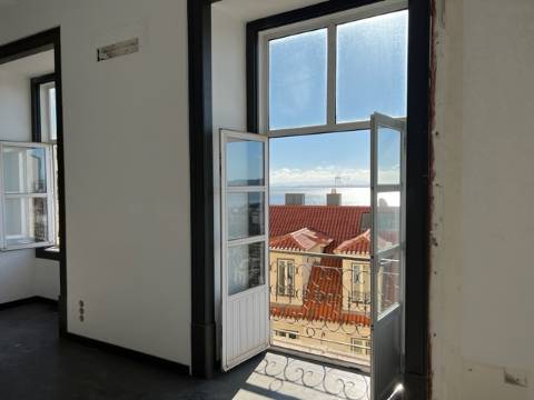 Apartamento  com excelente localização, no coração de Lisboa na Baixa Chiado.