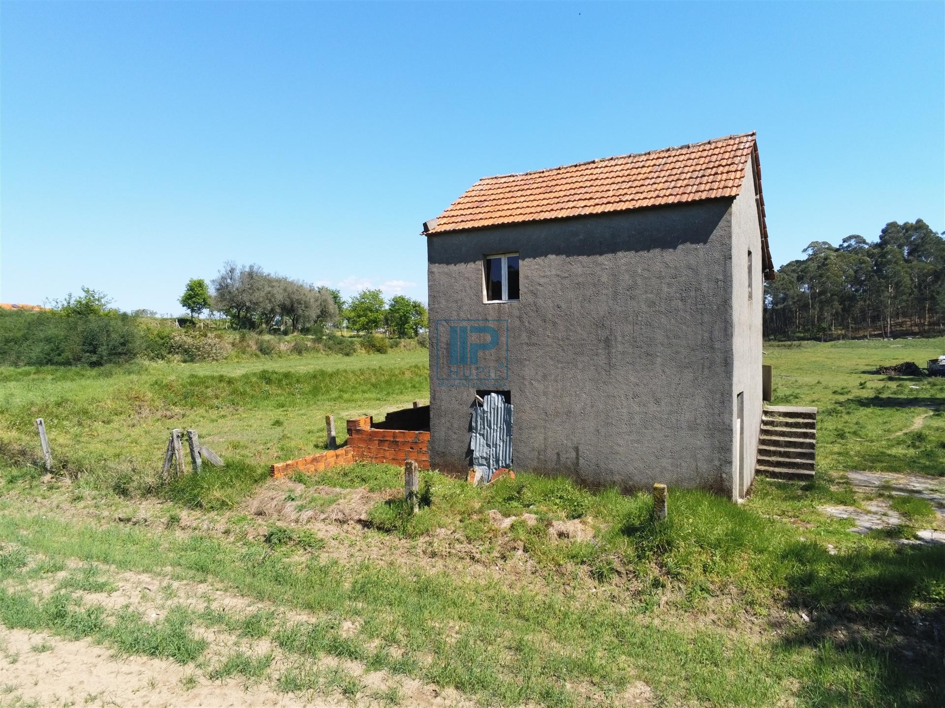 Moradia para Restaurar T3 Venda em Borba de Montanha,Celorico de Basto