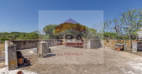 Moradia Rústica T1 Venda em Quarteira,Loulé