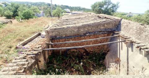 Moradia Devoluta  Venda em Boliqueime,Loulé