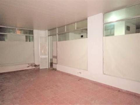 Loja  Venda em Quarteira,Loulé