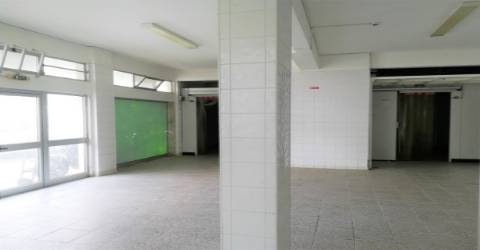 Loja  Venda em Quarteira,Loulé