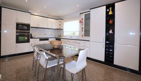 Moradia Isolada T7 DUPLEX Venda em Quarteira,Loulé