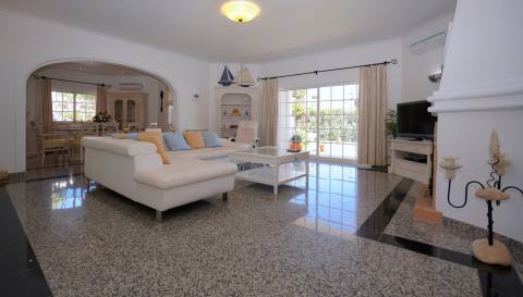 Moradia Isolada T7 DUPLEX Venda em Quarteira,Loulé