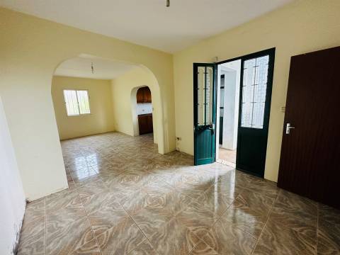 Moradia T2+2 Venda em Arco da Calheta,Calheta (Madeira)