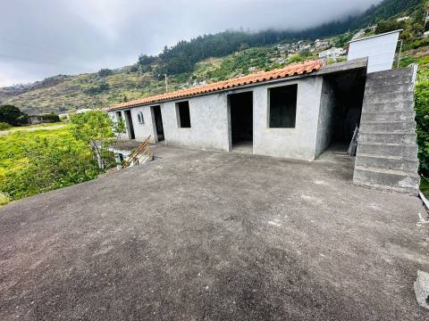 Moradia T2+2 Venda em Arco da Calheta,Calheta (Madeira)