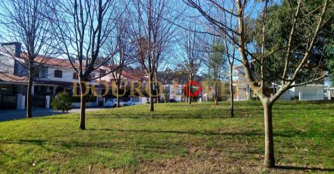Terreno Urbano de 835m2 para venda em Pedroso, Vila Nova de Gaia