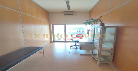 Armazém Industrial para venda na Trofa