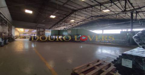 Armazém Industrial para venda na Trofa