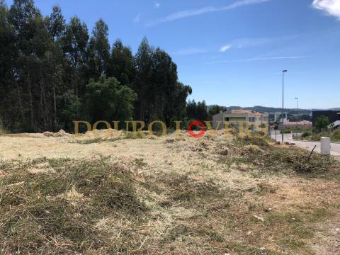 Terreno para construção de andar moradia em S. Mamede do Coronado, Trofa