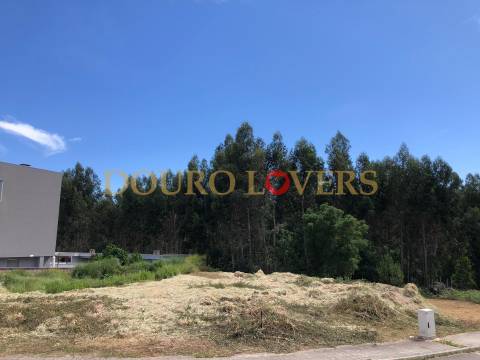 Terreno para construção de andar moradia em S. Mamede do Coronado, Trofa