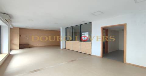 Loja para venda na Circunvalação/ Montes Burgos - Matosinhos