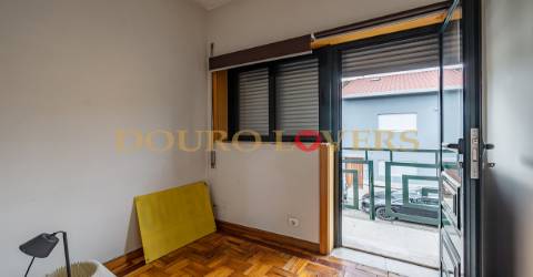 Armazéns T9 no Porto