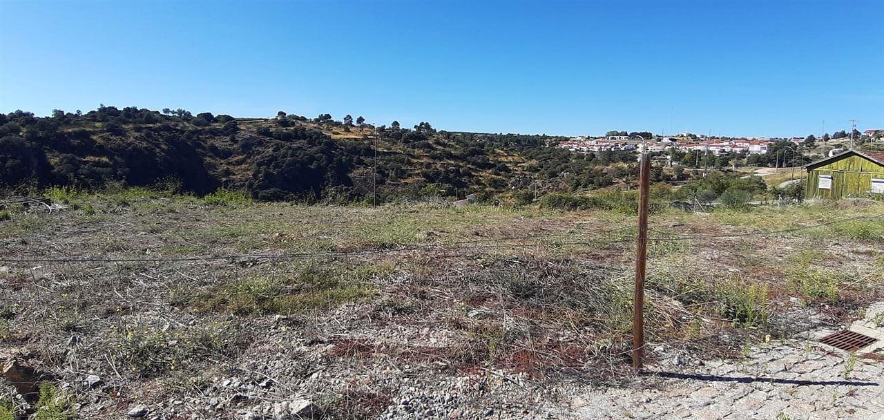 Lote para construção, Bairro Verde, Miranda do Douro