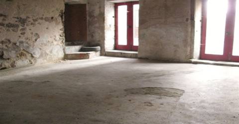 Prédio zona histórica Miranda do Douro