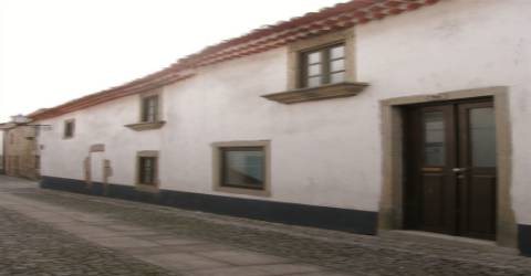 Prédio zona histórica Miranda do Douro