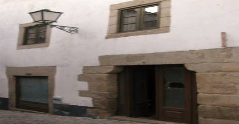 Prédio zona histórica Miranda do Douro