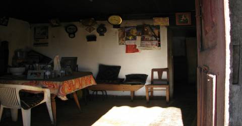 Construções rústicas para restauro, Duas Igrejas