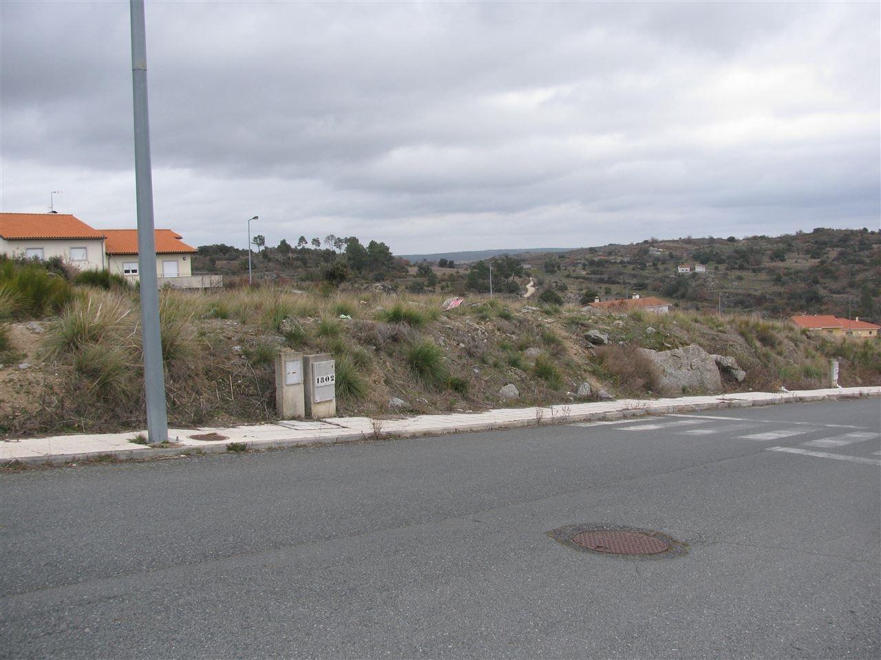 Terreno para construção, Miranda do Douro