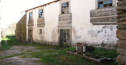 Espaço para restaurar, Picote, Miranda do Douro, Golden Visa