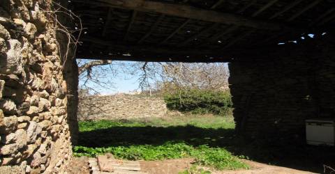 Espaço para restaurar, Picote, Miranda do Douro, Golden Visa