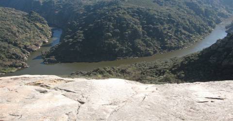 Espaço para restaurar, Picote, Miranda do Douro, Golden Visa