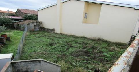 Moradia em Prado Gatão, Miranda do Douro