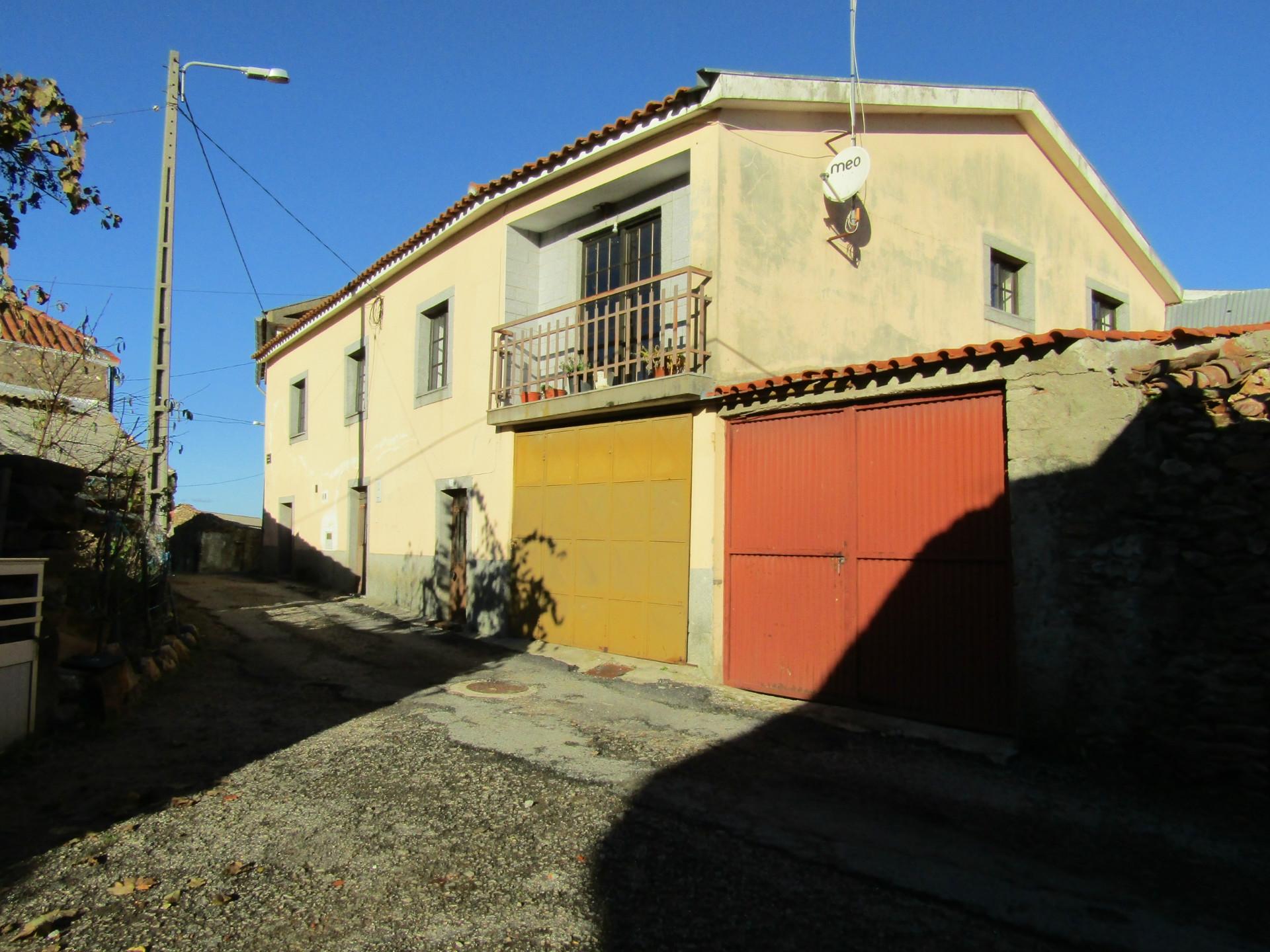 Moradia T4 Venda em Brunhozinho, Castanheira e Sanhoane,Mogadouro