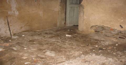 Moradia para Restaurar, Miranda do Douro