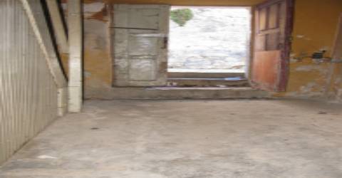 Moradia para Restaurar, Miranda do Douro