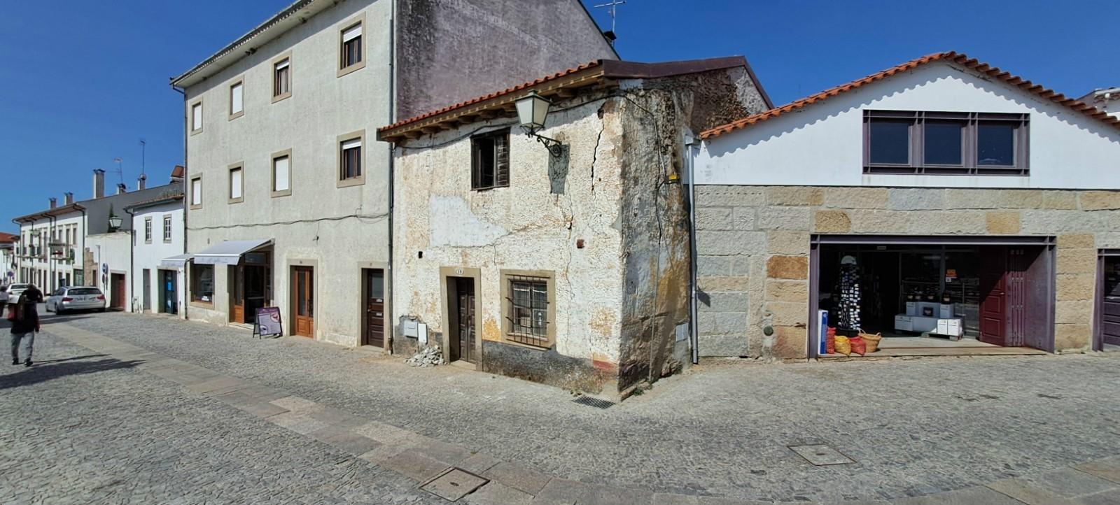 Moradia para Restaurar, zona histórica de Miranda do Douro