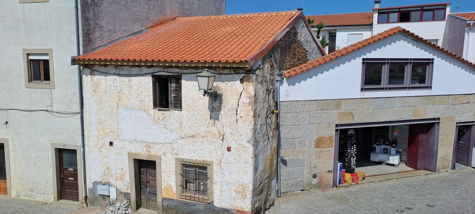 Moradia para Restaurar, zona histórica de Miranda do Douro