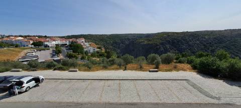 Moradia para Restaurar, zona histórica de Miranda do Douro