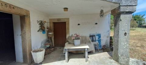 Moradia isolada T6 em Genísio, Miranda do Douro