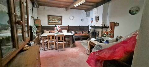 Moradia isolada T6 em Genísio, Miranda do Douro