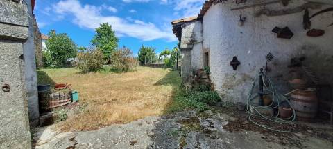 Moradia isolada T6 em Genísio, Miranda do Douro