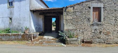 Moradia isolada T6 em Genísio, Miranda do Douro