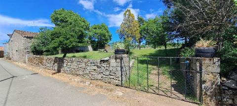 Moradia isolada T6 em Genísio, Miranda do Douro