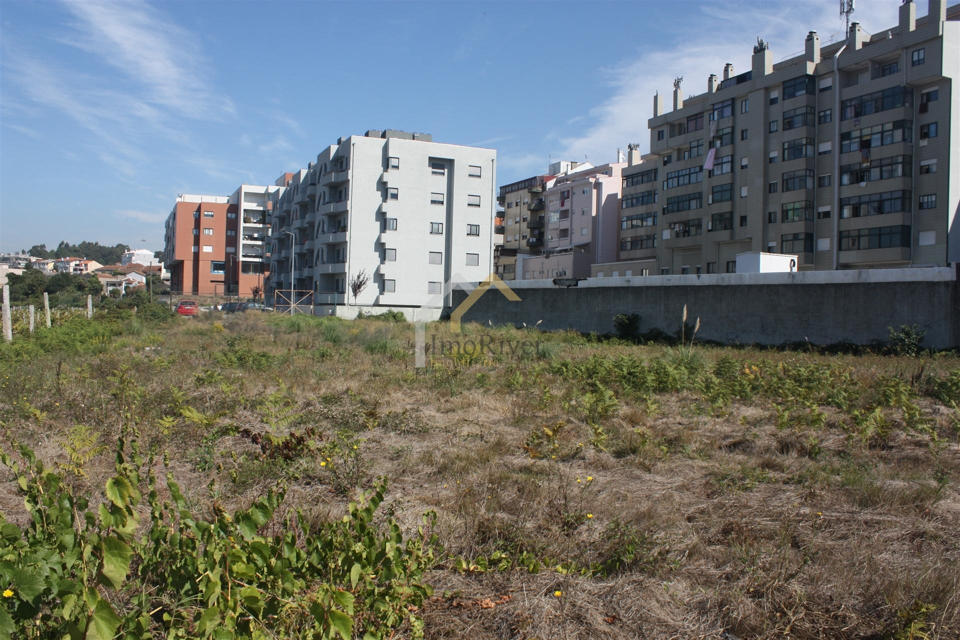 Terreno Para Construção  Venda em Baguim do Monte (Rio Tinto),Gondomar