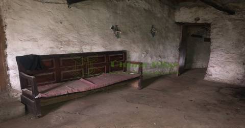 Moradia para Remodelar - São Pedro de Sarracenos