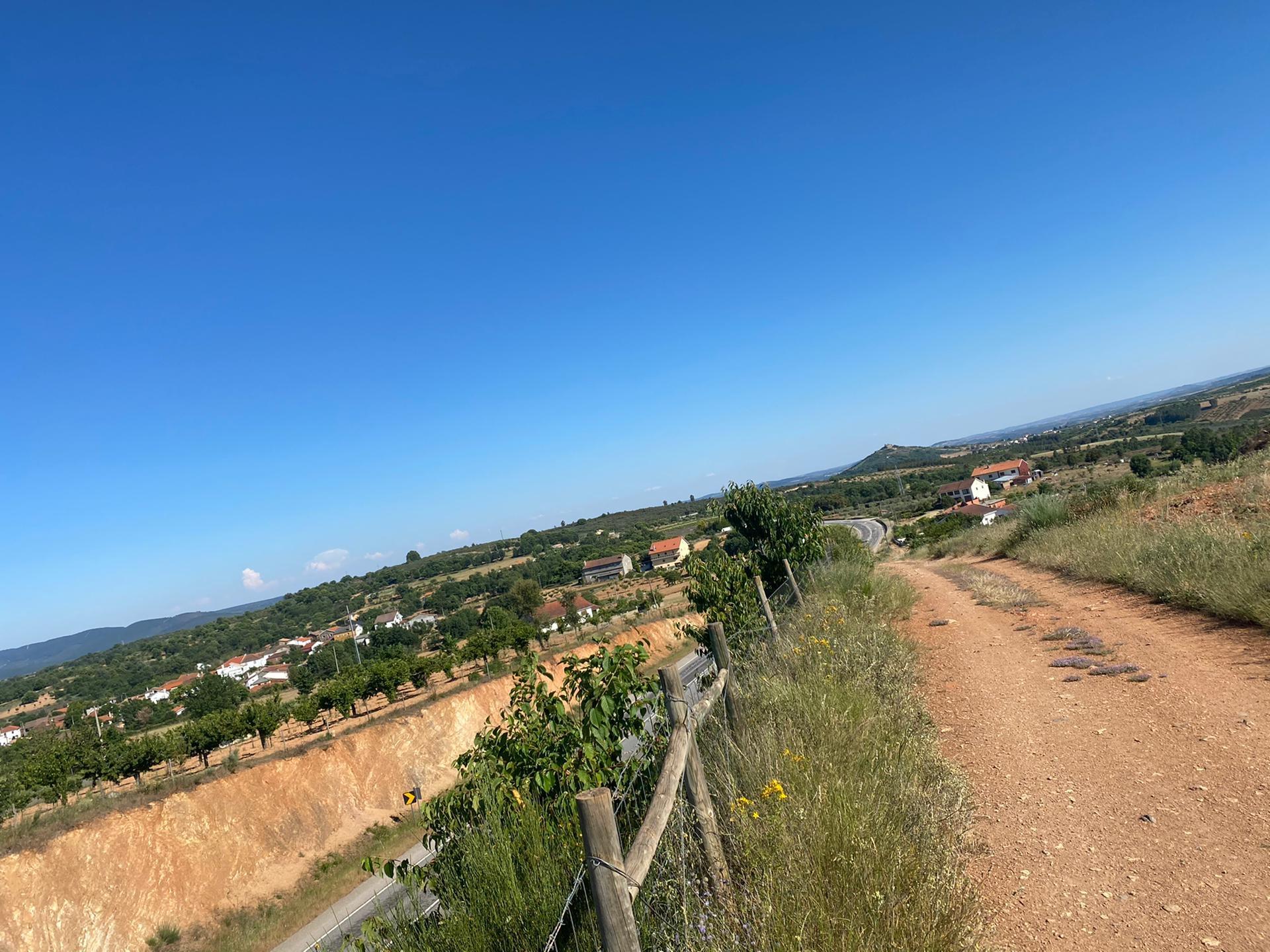 Terreno com cerca de 6000m2